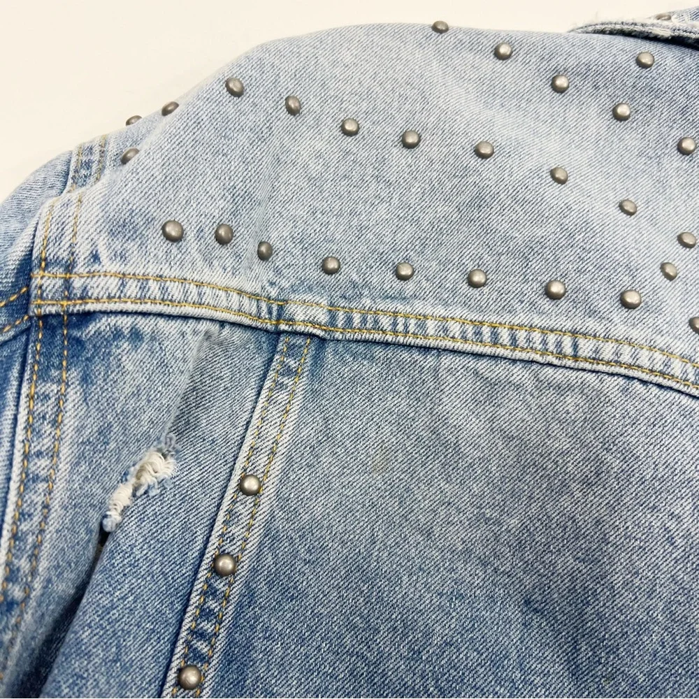 Free People Studded Denim Trucker Jacket in Blue Size Small - Picture 7 of 11